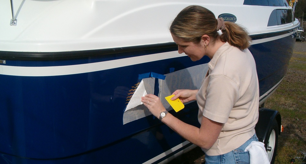 How to patch a fiberglass boat