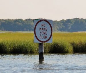 No wake zone sign